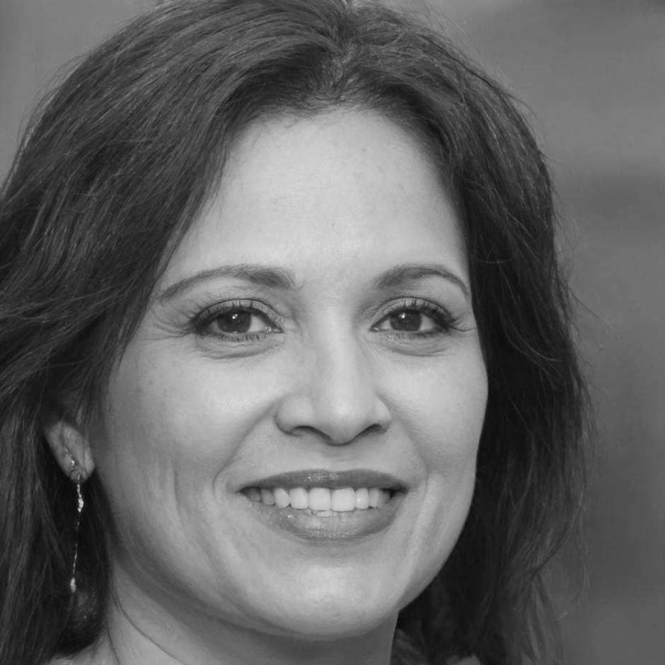 Dr. Haeun Chambers, expert trader and educator specializing in automated trading systems